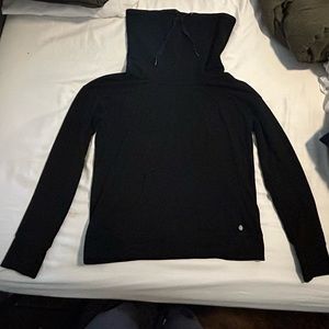 Black yogalicious sweatshirt